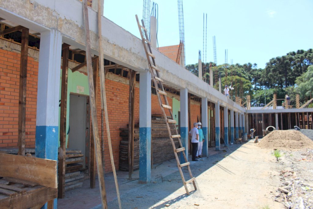 Obras de reforma e ampliação da EBM Guita Federmann seguem em ritmo acelerado