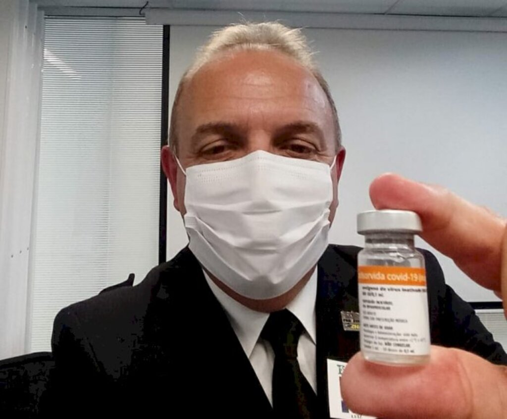 Prefeito de Papanduva analisa vacina contra o Coronavírus em São Paulo