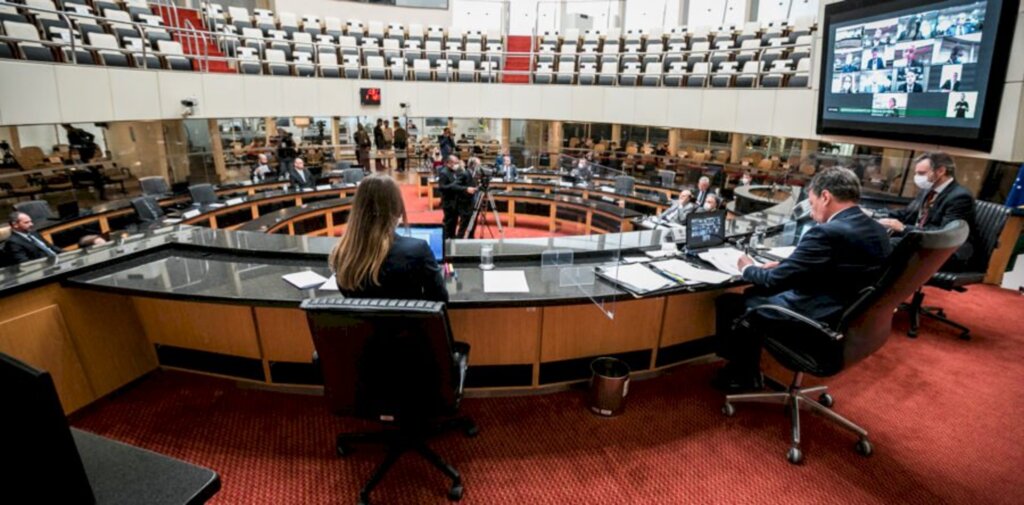  - Sessão de julgamento ocorreu nesta sexta-feira/Divulgação/Alesc
