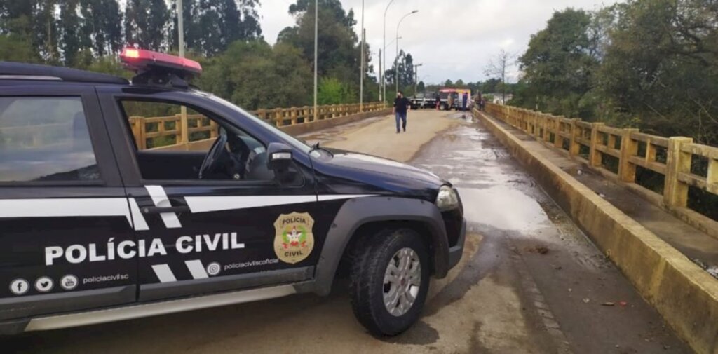 Ao prender suspeita de envolvimento em execução, Polícia encontra foragidos da UPA de Canoinhas