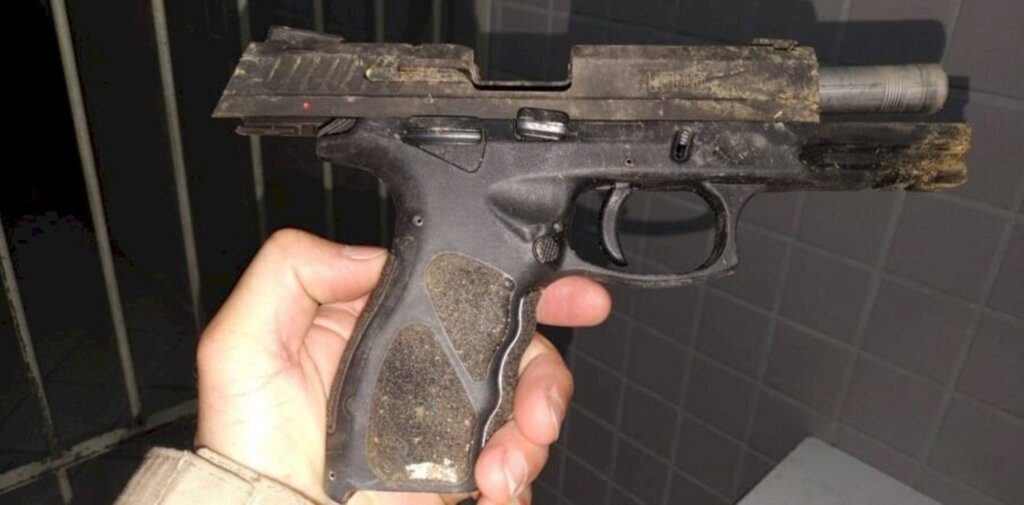 Polícia de Mafra prende homem que furtou pistola e disparou contra PMs