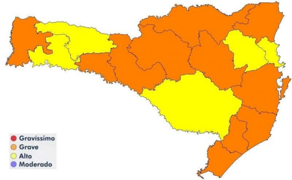 Com quase 2 mil casos de covid, Planalto Norte segue em estágio grave de contágio