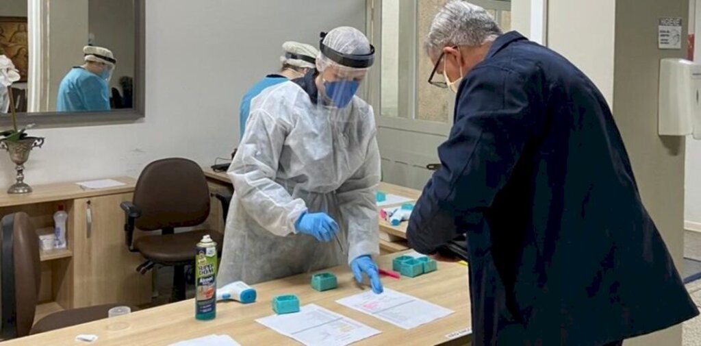 SC teve testes do coronavírus em 5% da população até julho, diz IBGE