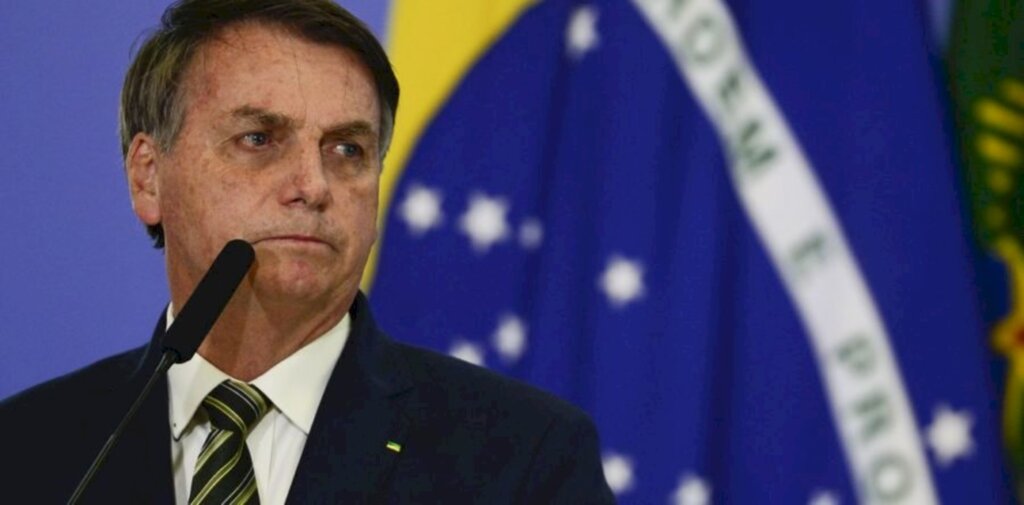 Bolsonaro vai sobrevoar região atingida por ciclone bomba