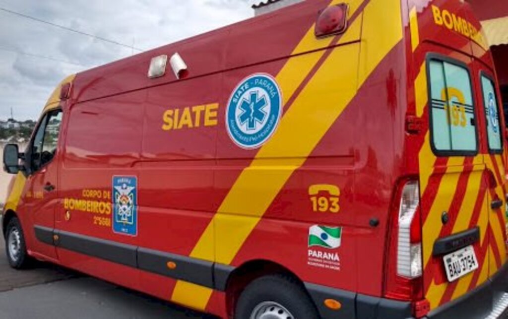 Homem morre de parada cardíaca durante partida de futebol