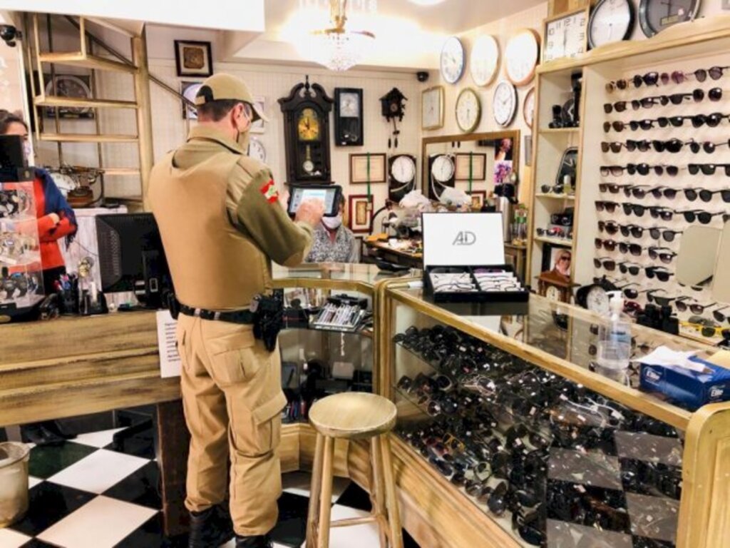 Coronavírus em SC: Polícia Militar ultrapassa 100 mil fiscalizações no trabalho de combate à Covid-19