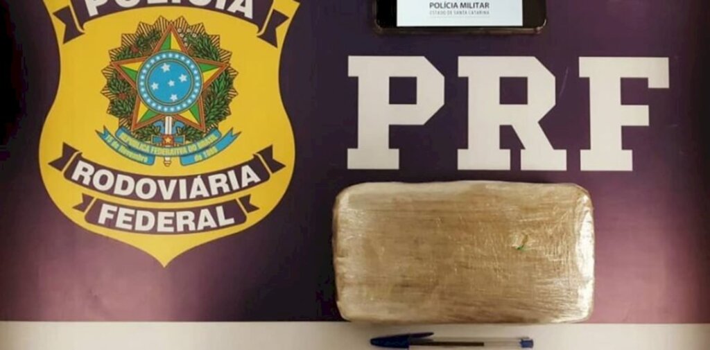 Ação da PM e da PRF intercepta veículo de suspeitos de tráfico na 116