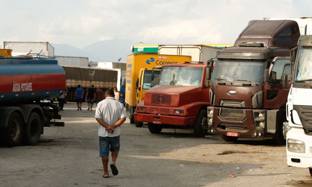 Última parcela dos auxílios Caminhoneiro e Taxista será paga hoje