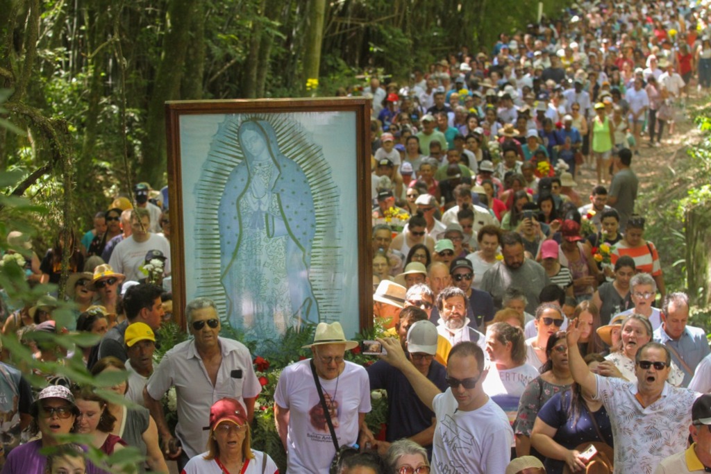 Foto: Jô Folha - Expectativa é que cerca de 10 mil fiéis passem pelo Santuário até o fim da Romaria