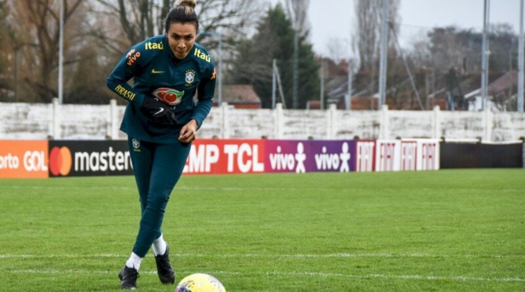 Seleção Feminina se apresenta para início de preparação