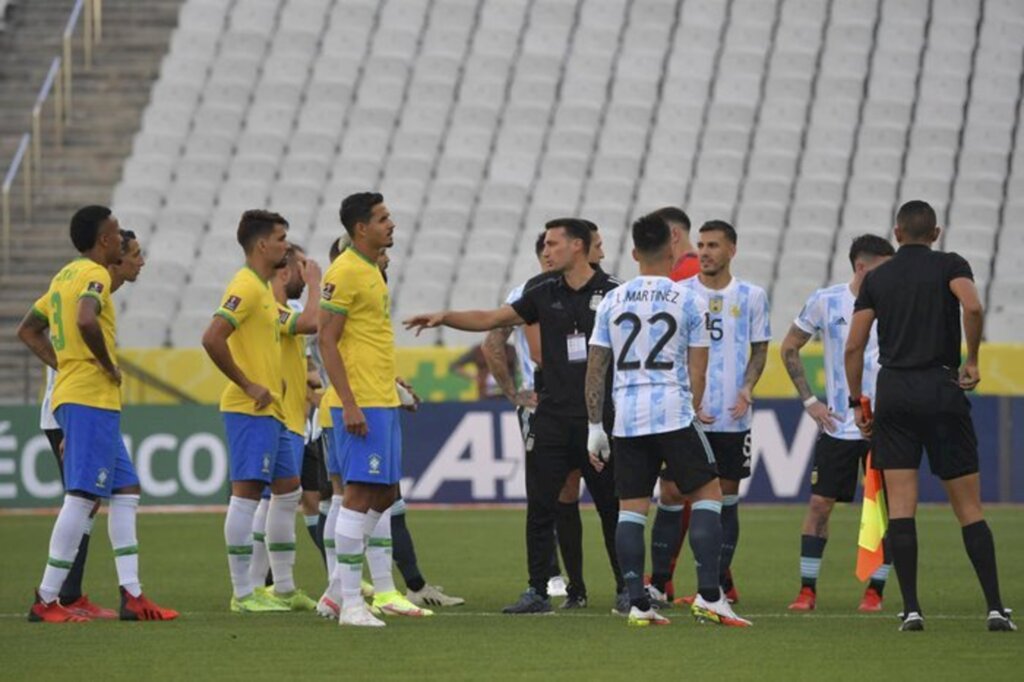 Fifa, Anvisa e Polícia Federal se manifestam sobre suspensão do jogo Brasil e Argentina