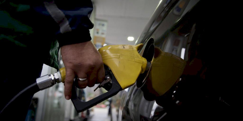 Governadores adiam para próxima semana decisão sobre ICMS da gasolina