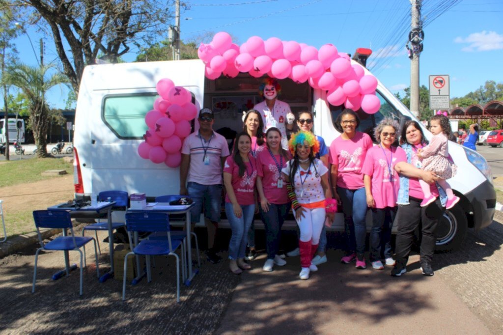 Equipe do ESF Zona Oeste realiza atendimento durante evento da ArtPet