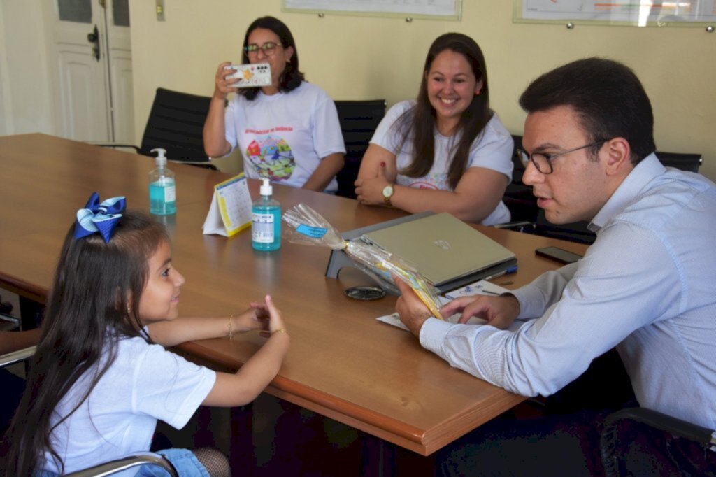 Escola Vó Severina convida para formatura