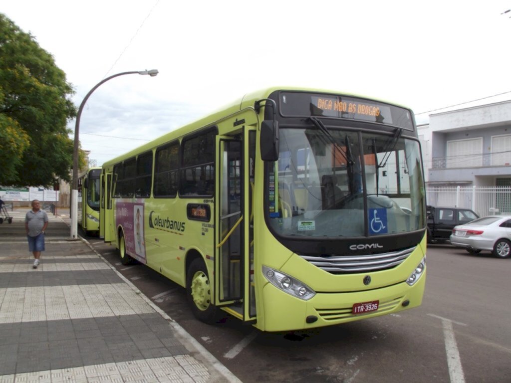 Edital do transporte coletivo suspenso para exame do TCE