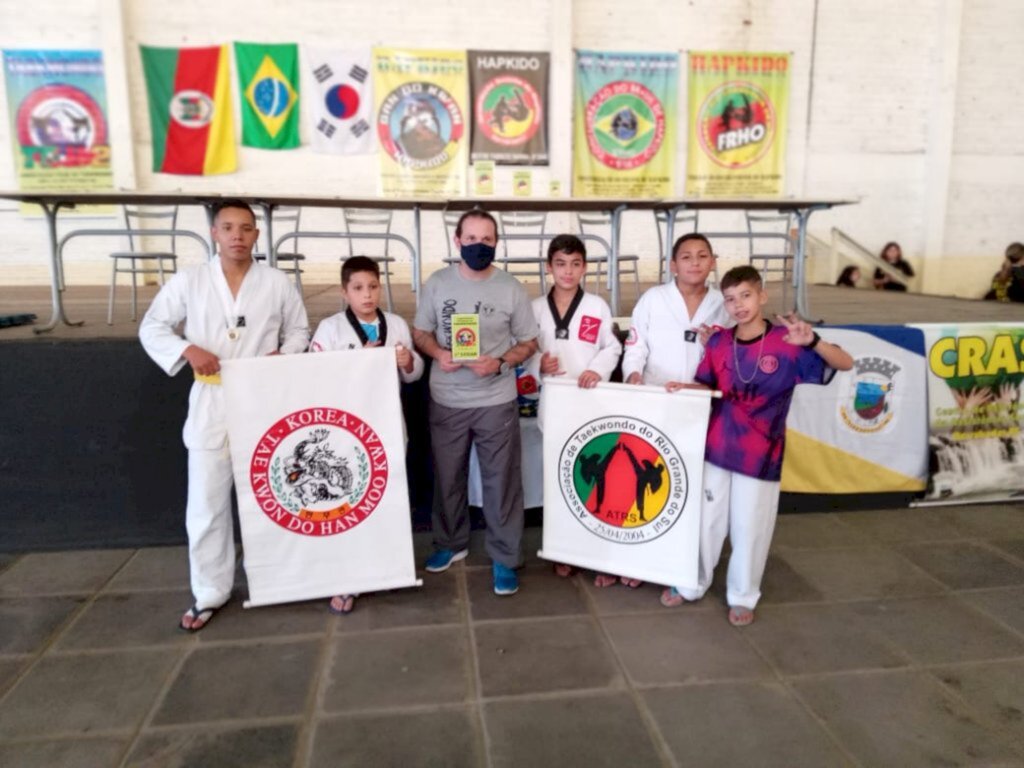 Equipe bageense é campeã estadual de Taekwondo