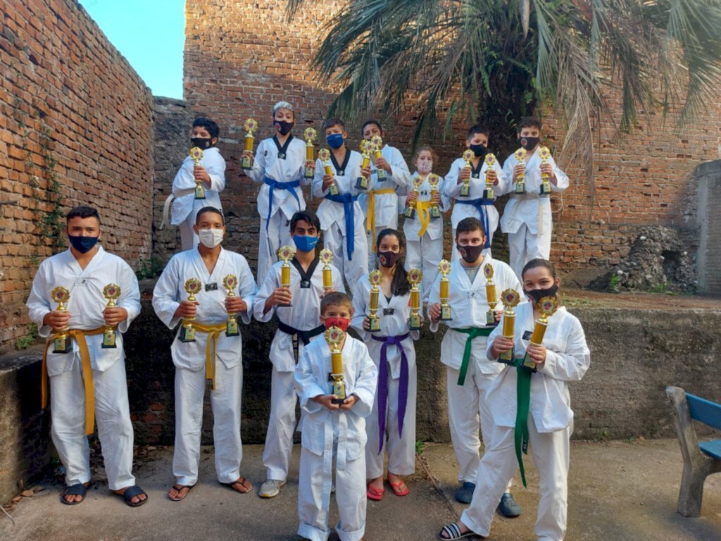 Bagé tem festival de Taekwondo