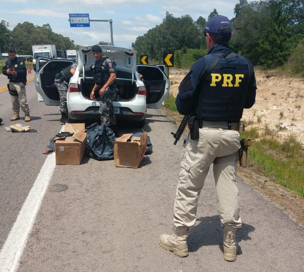 Foto: divulgação - DP - Droga estava carregada em um Siena