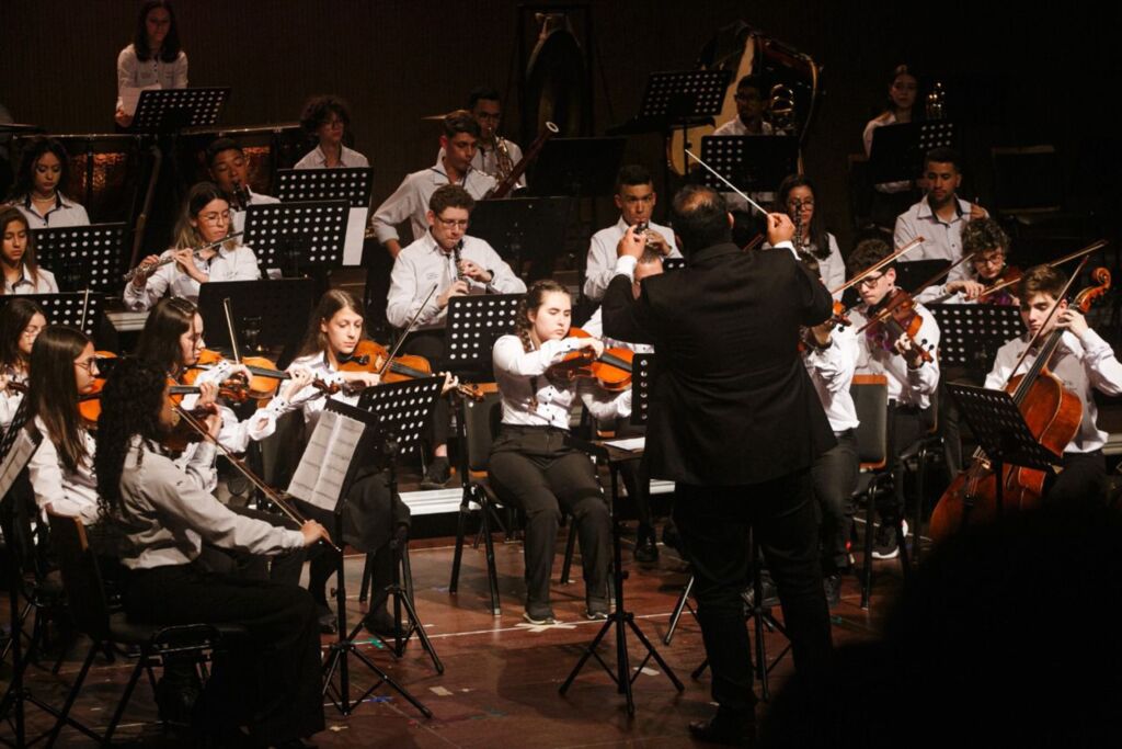 Instituto Natal Joinville realiza concerto de Natal na Sociedade Harmonia Lyra