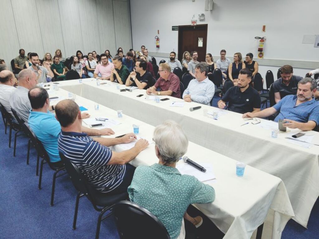 Mário Hildebrandt retorna à presidência da AMVE