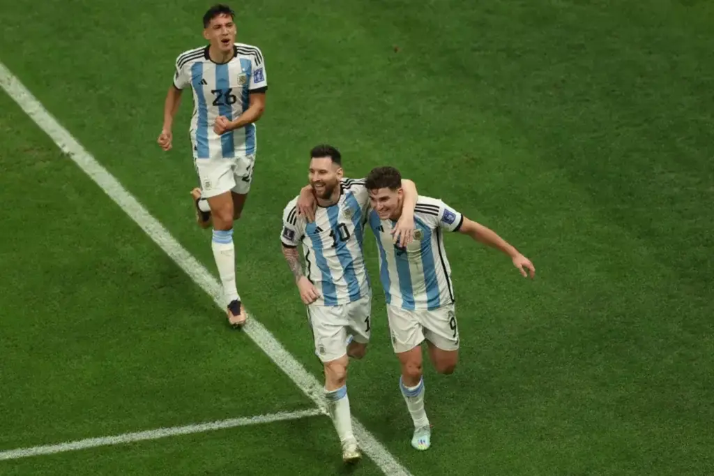 Argentina vence Croácia e está na final da Copa do Mundo