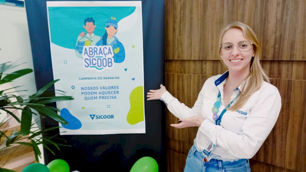 Sicoob promove Campanha do Agasalho.