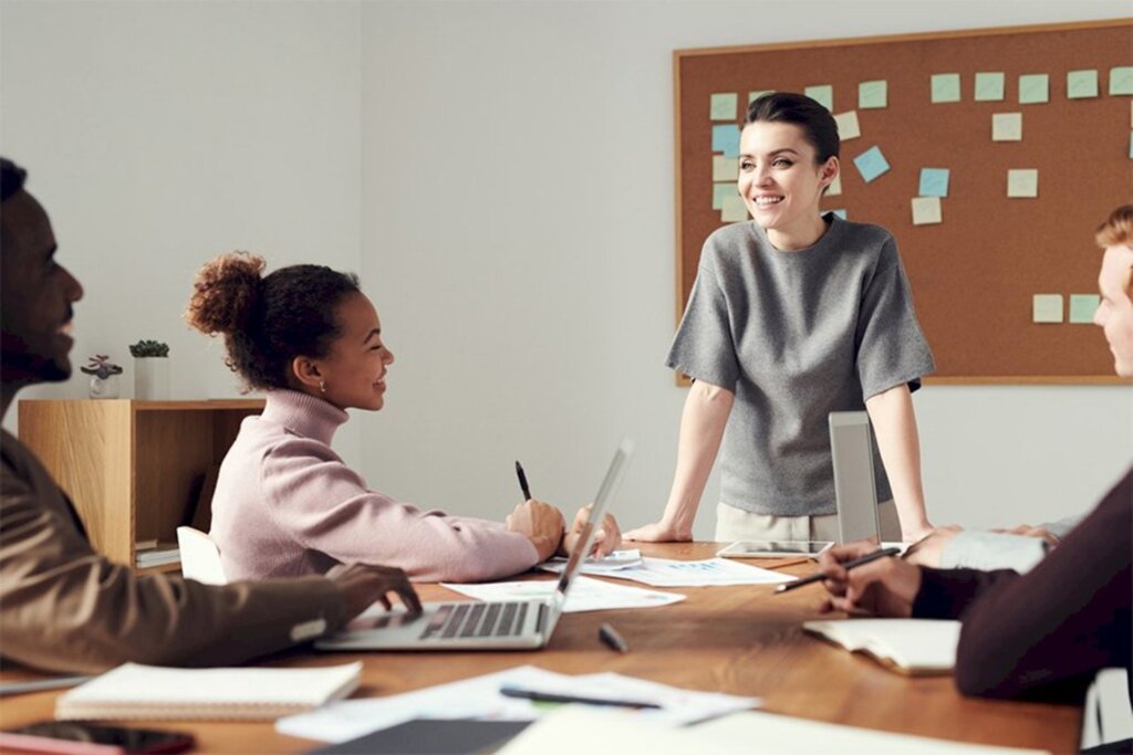 Sicredi participa de simpósio internacional para debater a presença de mulheres e jovens nas cooperativas