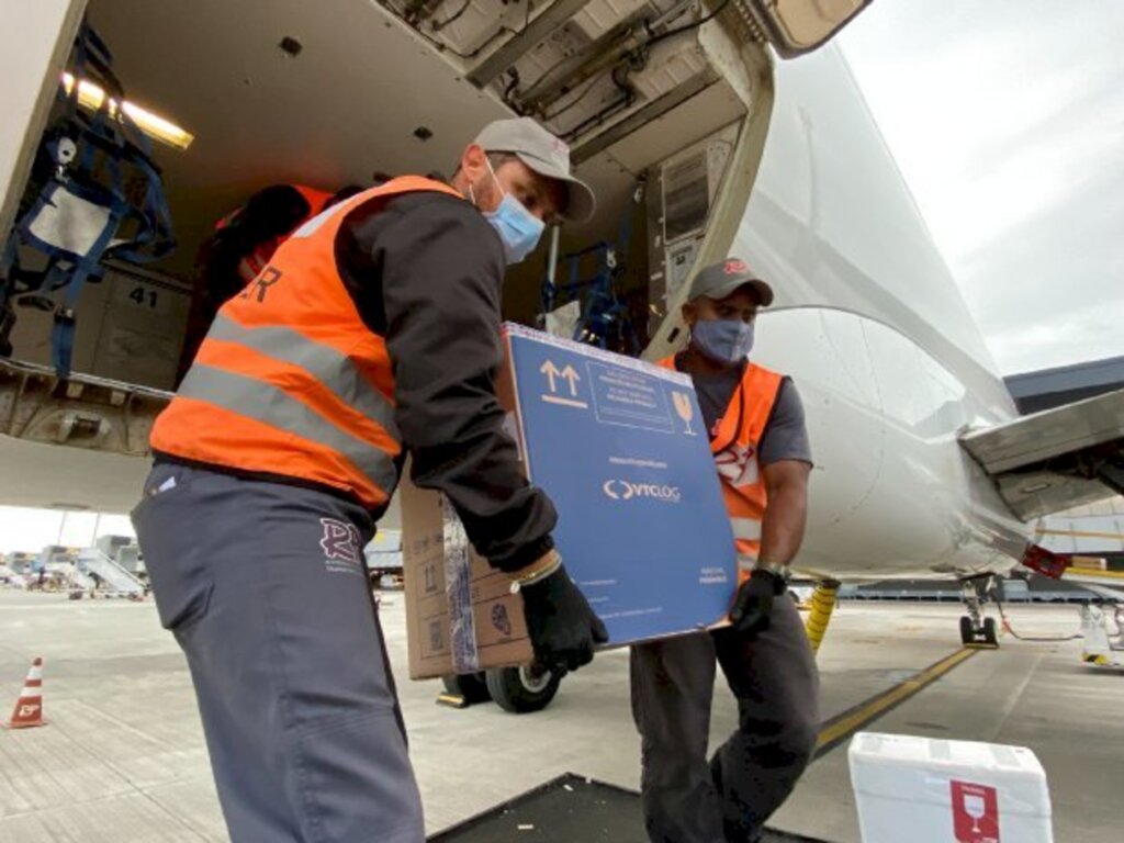 SC recebe mais 265 mil doses nesta quinta-feira