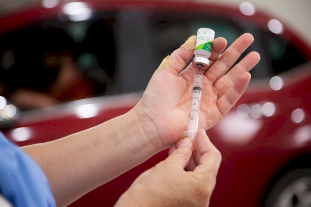Mais de 730 doses foram aplicadas no Drive-Thru exclusivo para vacinação contra a Influenza