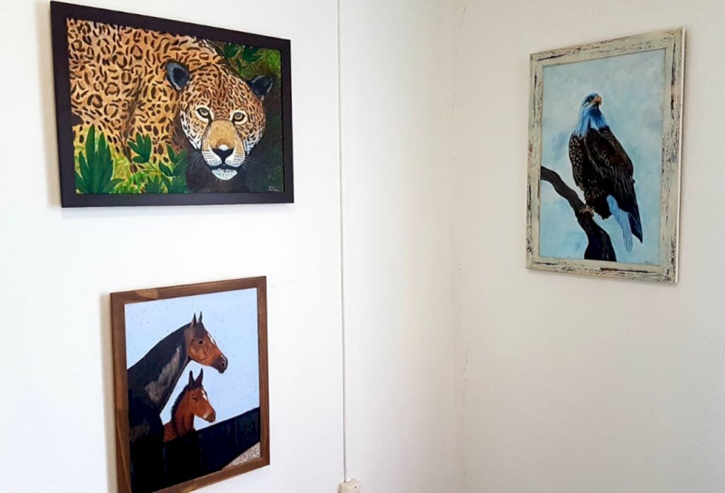 Espaço FIC na Casa do Professor recebe exposição de pintura