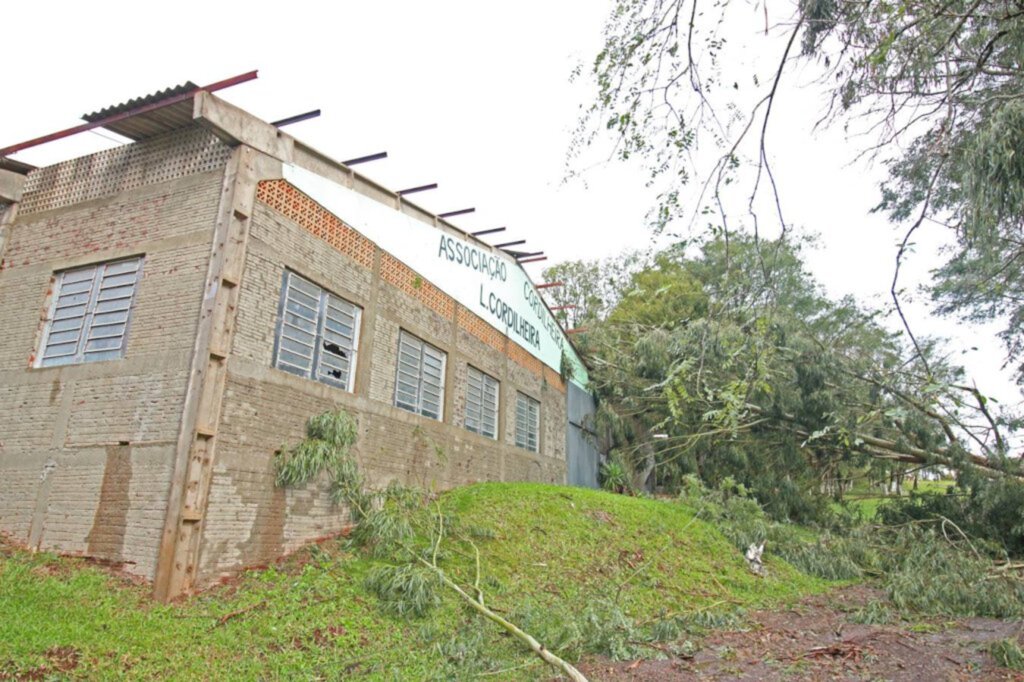 Temporal atinge a região Oeste