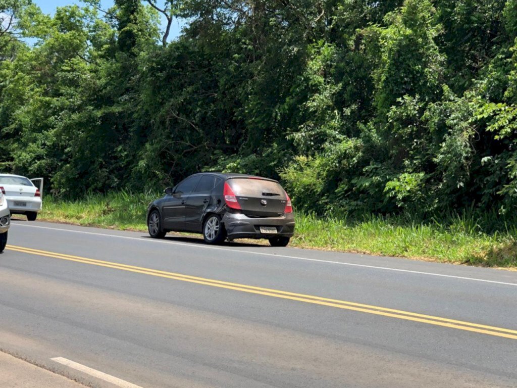 Veículos se envolvem em acidente na BR 282, em Nova Erechim