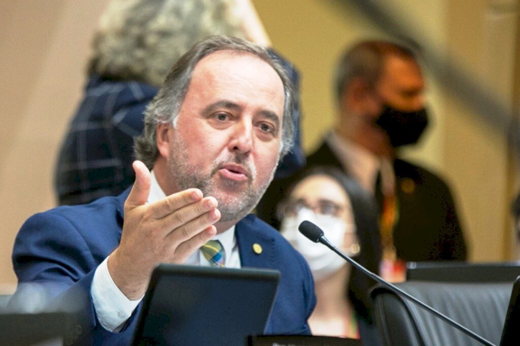 RODOLFO ESPÍNOLA/AGÊNCIA AL - Kennedy Nunes, deputado estadual pelo PSD e proponente da Frente Parlamentar