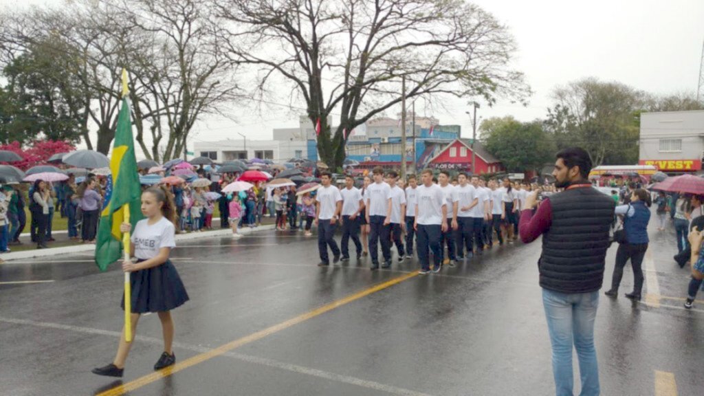 Desfile de independência é cancelado em Pinhalzinho