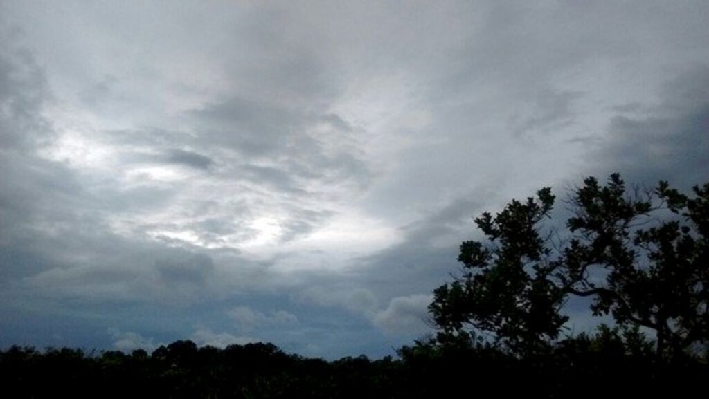 Sexta-feira deve ter aumento da nebulosidade, com possibilidade de chuva