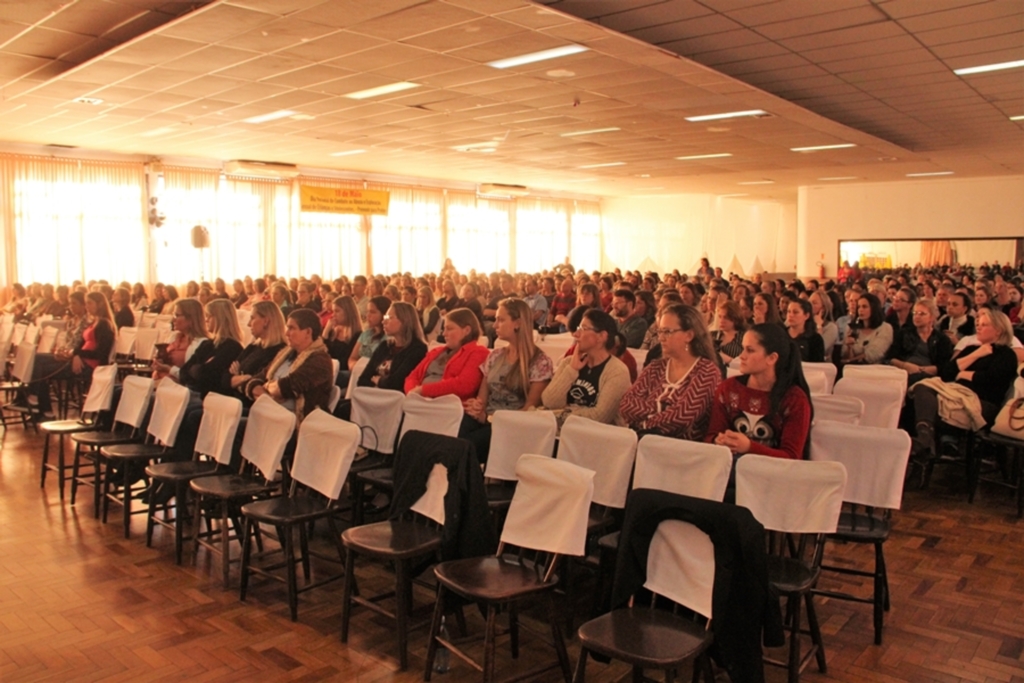 Palestra para professores alusiva ao 18 de maio