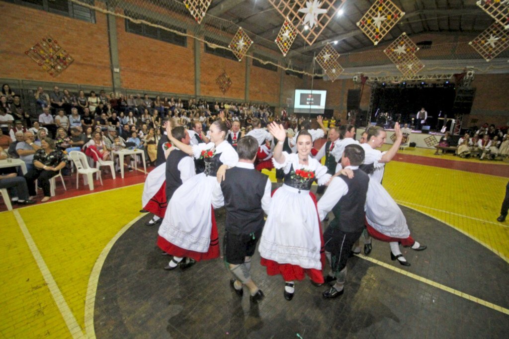 La. Presidente Becker encerra 41ª Oktoberfest neste domingo