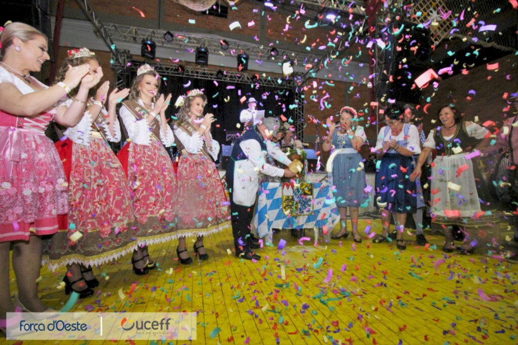 Linha Becker: show de cultura e tradição na abertura da 41ª Oktoberfest