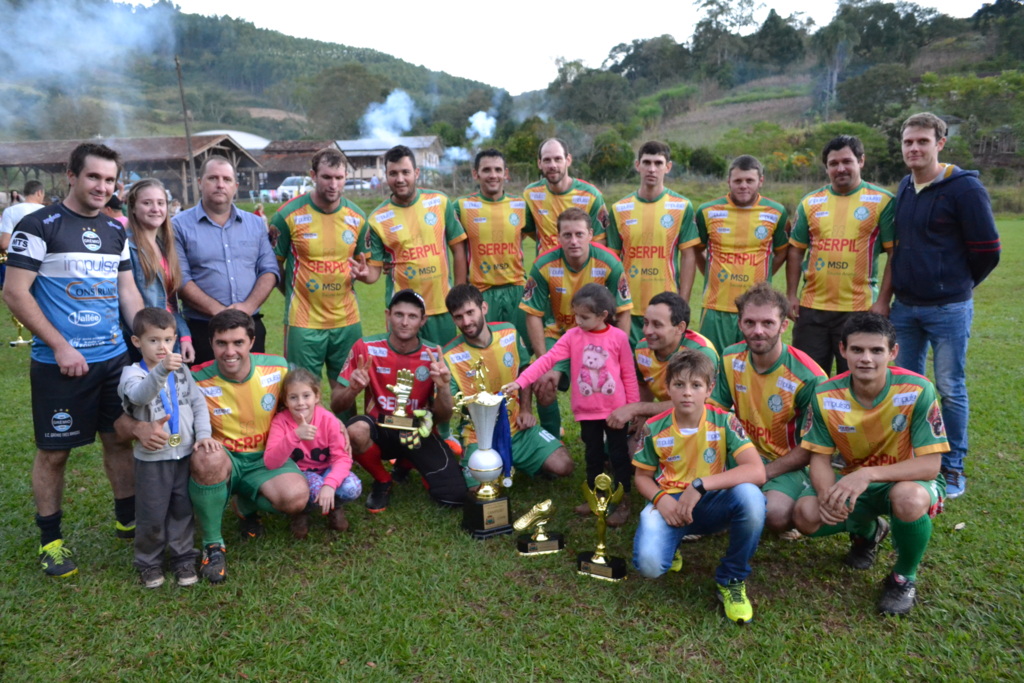 Unidos e Palmeiras Progresso são os campeões do Futebol Suíço de Sul Brasil