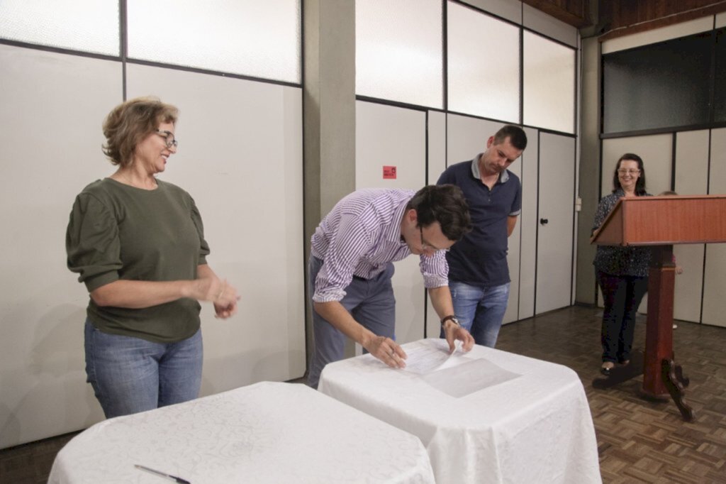 Assinada Ordem de Serviço para reforma e ampliação do Galpão Cultural da FIC