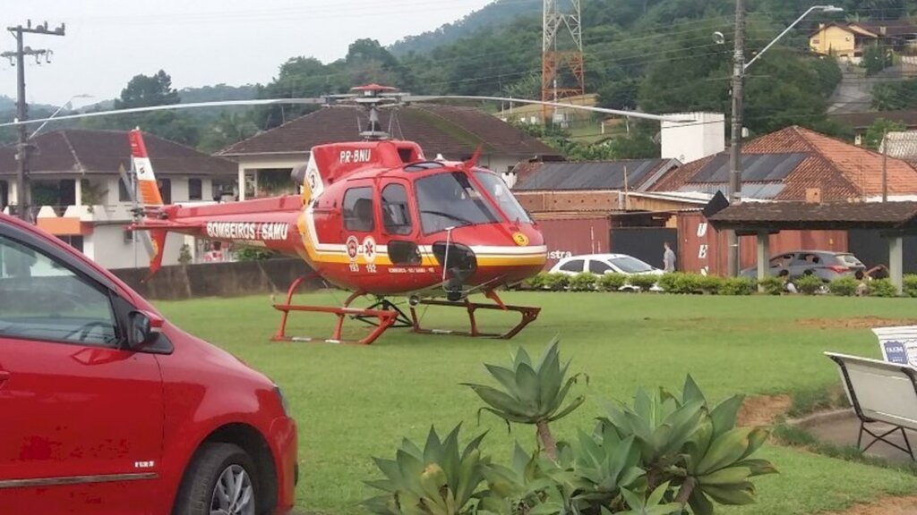 MÁRCIA ENGEL - Paciente foi transferido para Florianópolis pelo Helicóptero Arcanjo