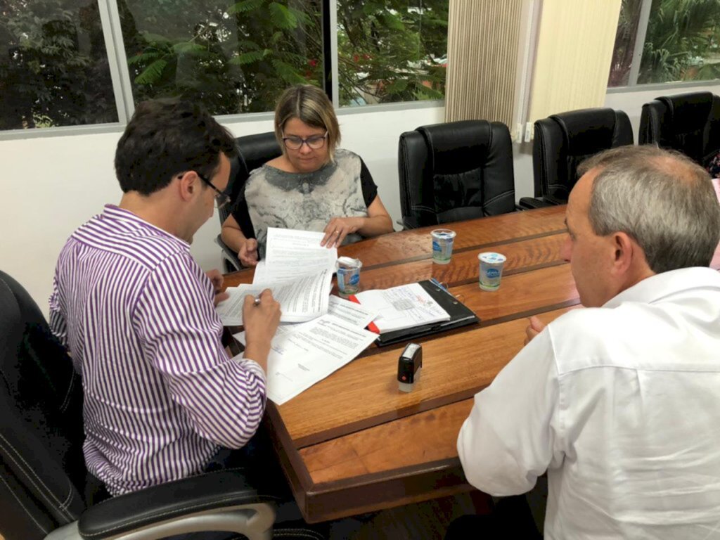 Convênio entre HBR e Uniasselvi beneficia acadêmicos e funcionários