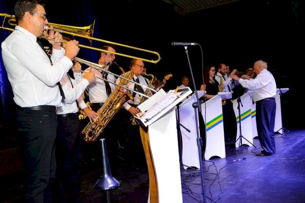 Paróquia Santa Inês recebe Concerto de Natal