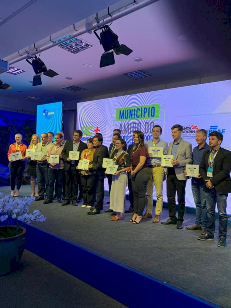 Indaial é contemplada com prêmio Município Amigo do Empreendedor