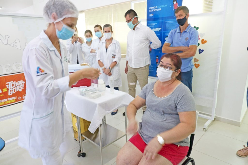  - Foto ilustrativa do início da vacinação em Itapiranga