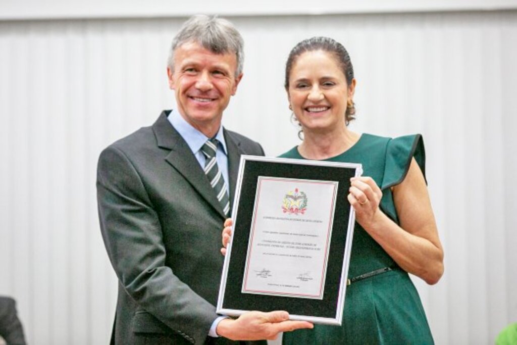 Sicoob Creditapiranga é homenageada em sessão solene da Assembleia Legislativa de Santa Catarina (ALESC)