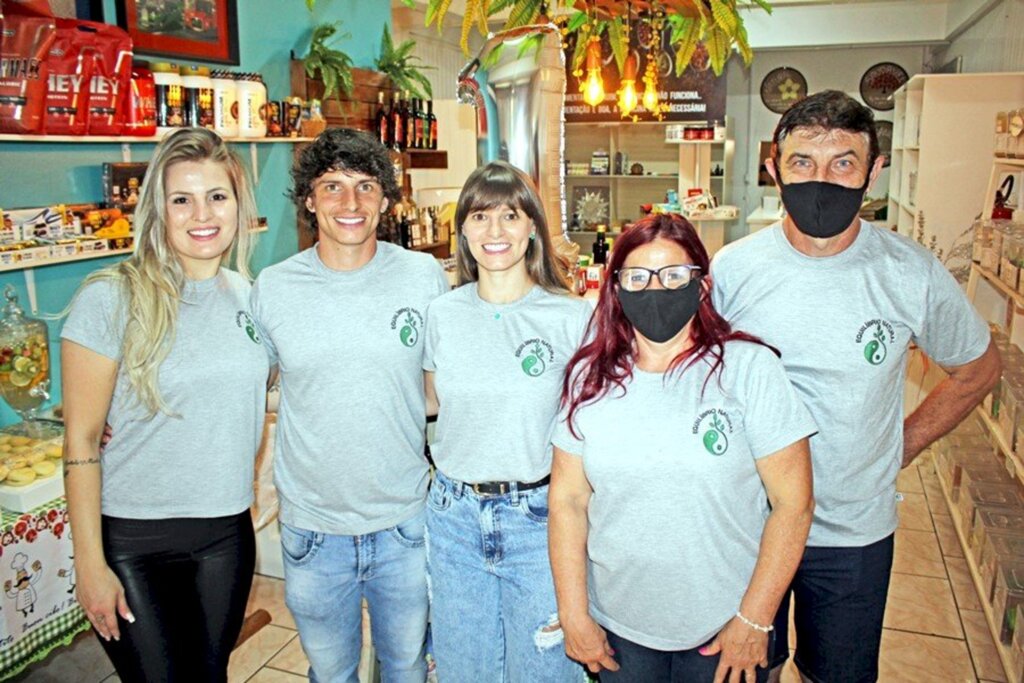 Loja Equilíbrio Natural completa 1º ano em São João do Oeste