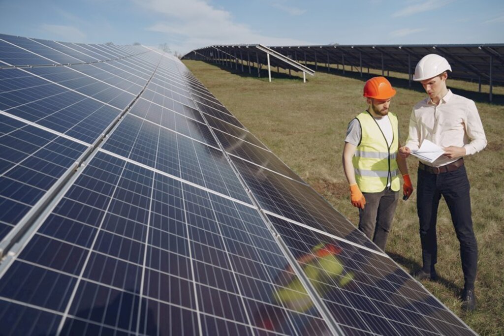 Economize até 95% de energia elétrica com placas solares