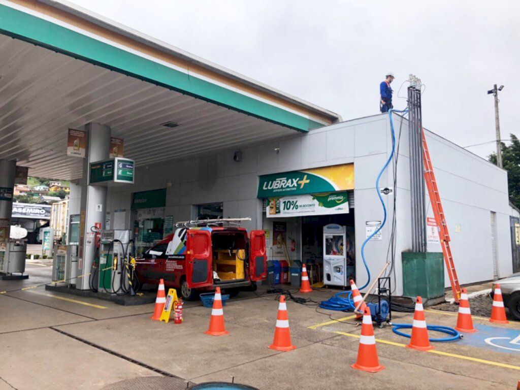 Posto Líder realiza testes em tanques