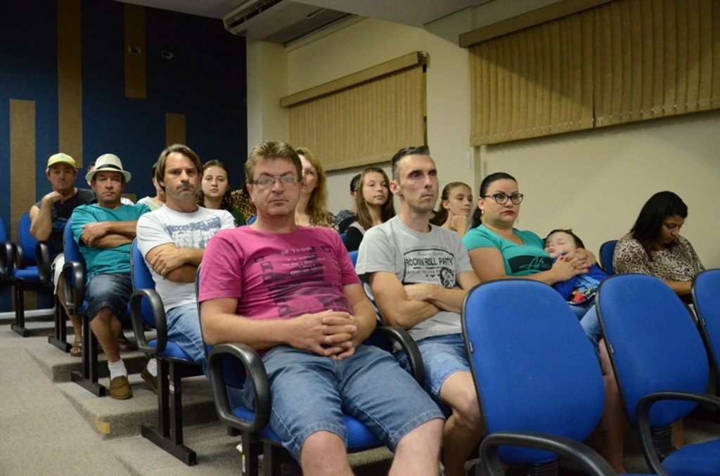 Câmara de Vereadores de Indaial - Moradores estiveram presentes na sessão da Câmara de Vereadores de Indaial na semana passada